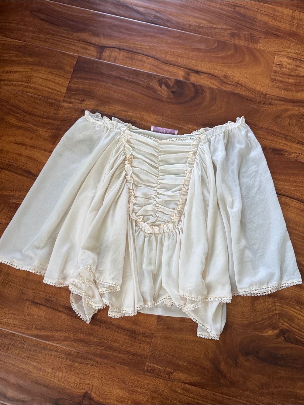 Romeo & Juliet Couture Cream Lace-Trim Chemise Top With Butterfly Capelet Sleeve